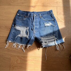Perfect Distressed Cutoff 501 Levi’s Shorts